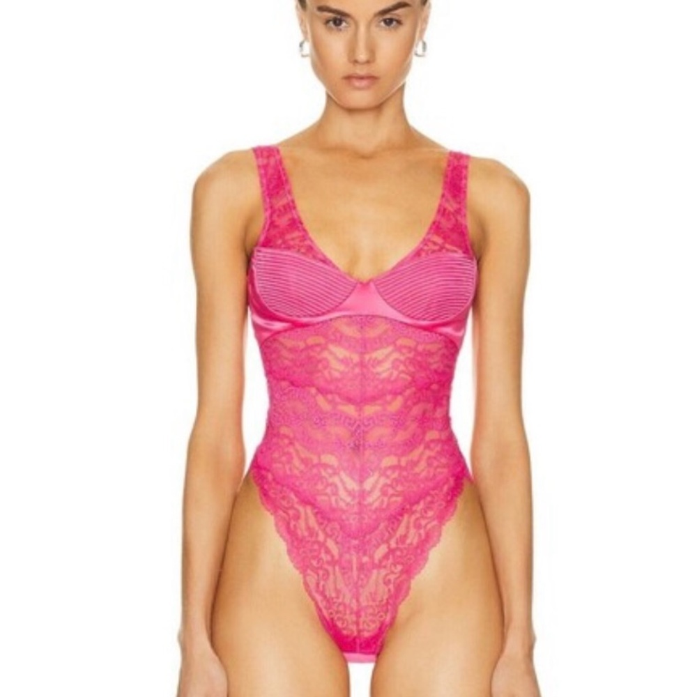 SALE!!! Versace Vibrant Pink Lace & satin beautiful Bodysuit size 2C
